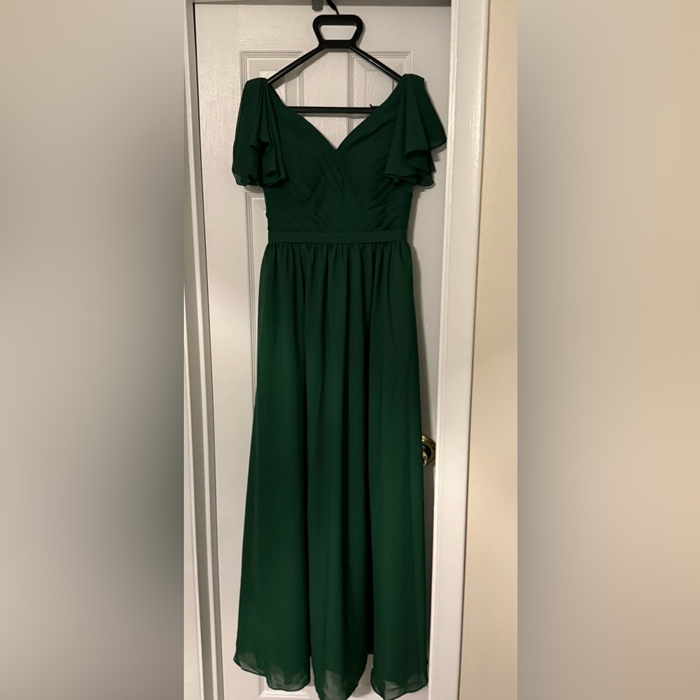 Elegant Green Strapless Dress - Picture 2 of 3